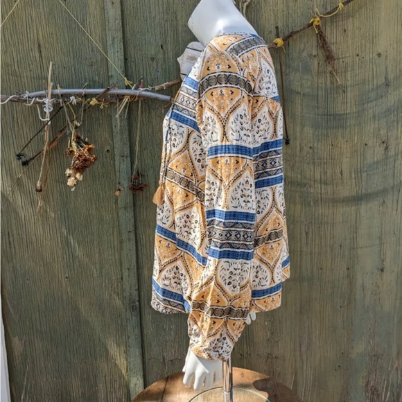 4 For 25$ ROXY | Lightweight Summer Blouse. Size Small/Medium. - Picture 3 of 9